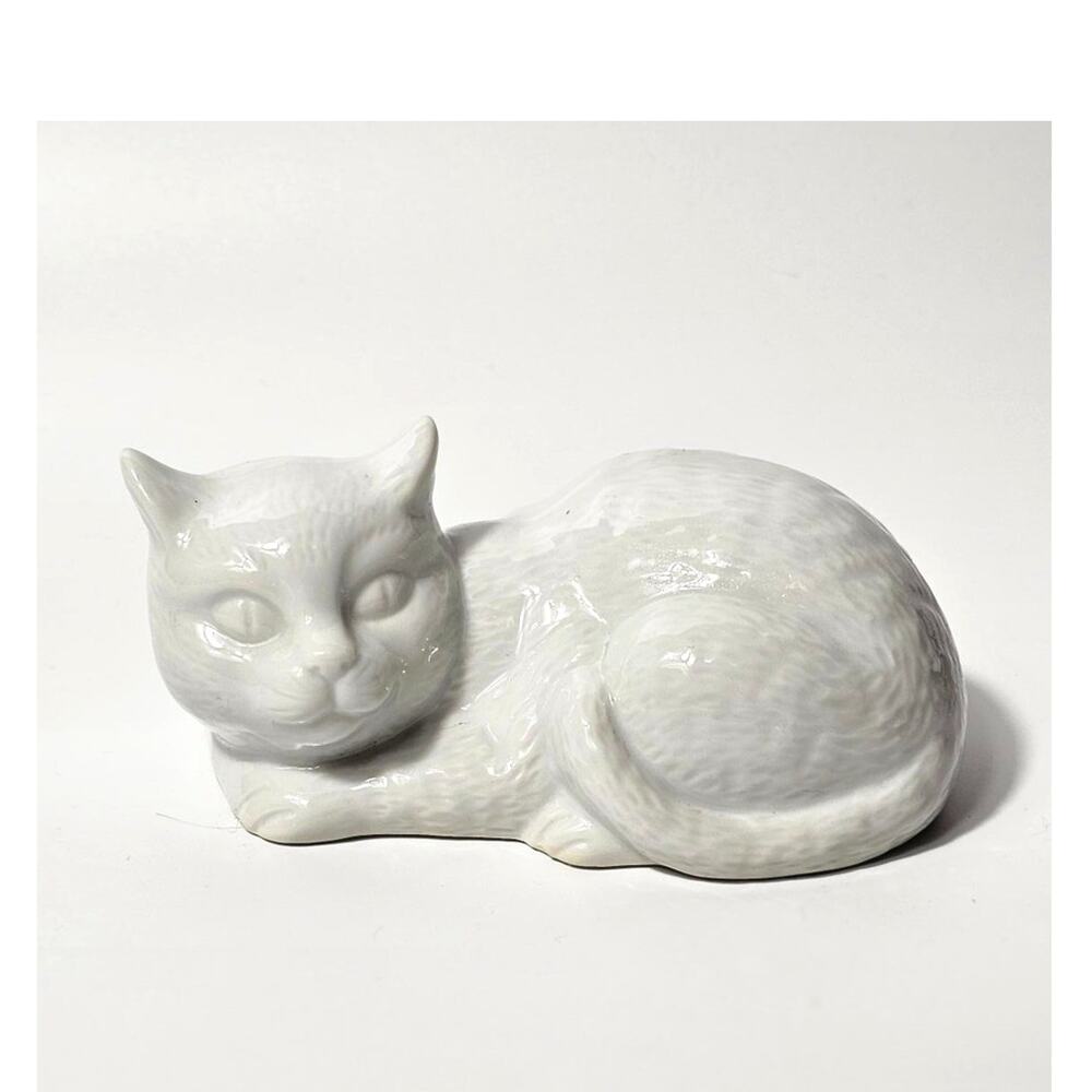 Vintage Mid Century White Cat Made in Japan Ceramic Figurine